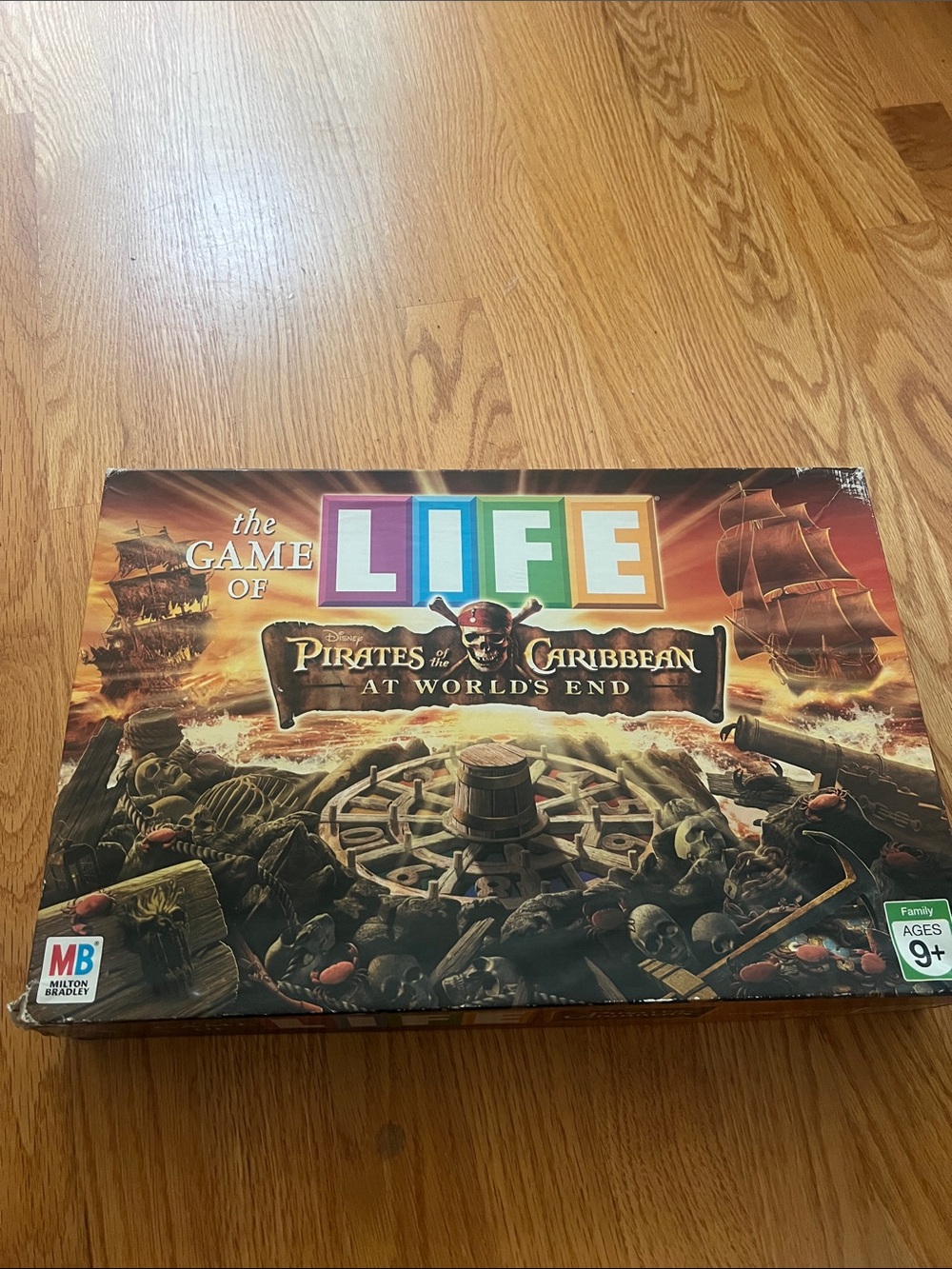 Milton Bradley The Game of Life: Pirates of the Caribbean Edition -